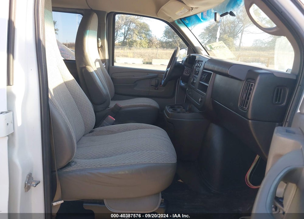 2010 CHEVROLET EXPRESS 2500 LT VIN: 1GAZGRDGXA1174113