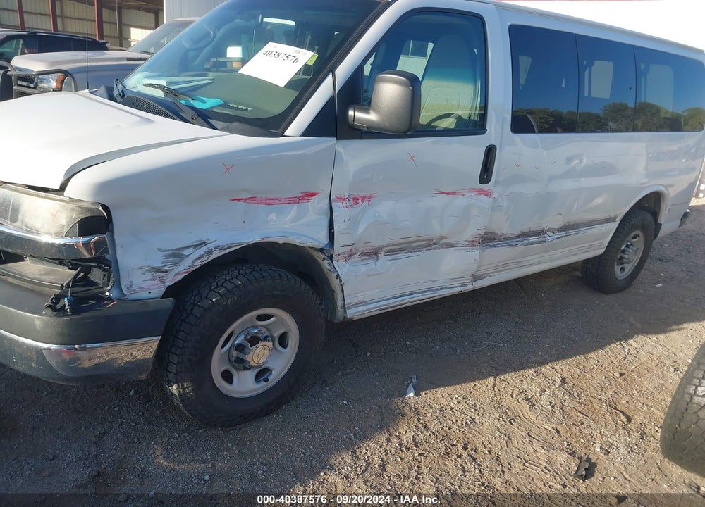 2010 CHEVROLET EXPRESS 2500 LT VIN: 1GAZGRDGXA1174113