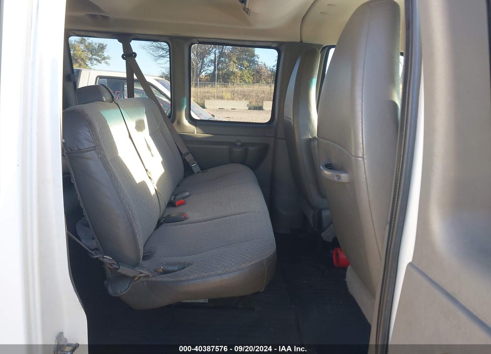 2010 CHEVROLET EXPRESS 2500 LT VIN: 1GAZGRDGXA1174113