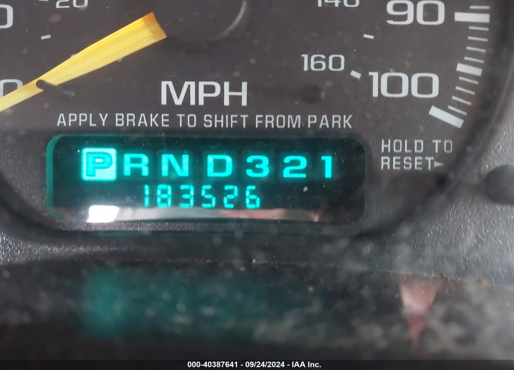 2001 CHEVROLET TAHOE LS VIN: 1GNEK13T91R158305