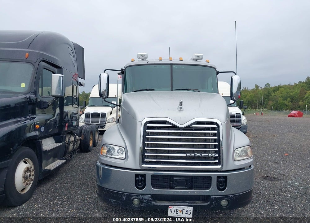 2015 MACK CXU613 CXU600 VIN: 1M1AW09Y2FM043218