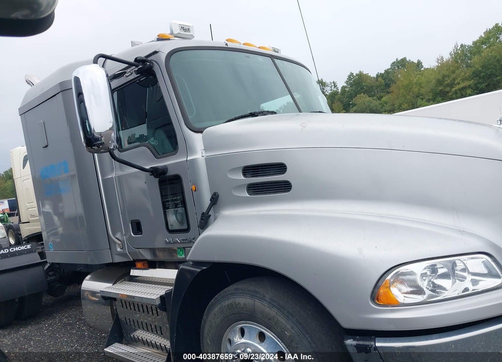 2015 MACK CXU613 CXU600 VIN: 1M1AW09Y2FM043218
