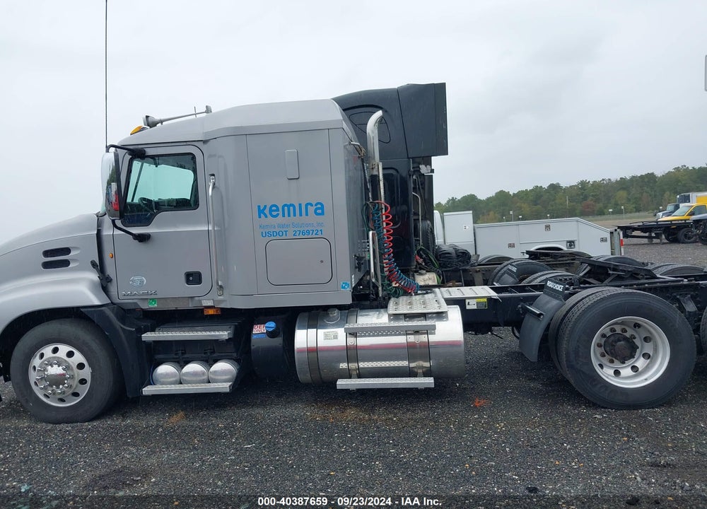 2015 MACK CXU613 CXU600 VIN: 1M1AW09Y2FM043218