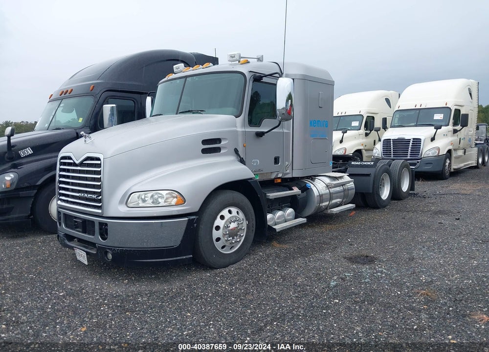 2015 MACK CXU613 CXU600 VIN: 1M1AW09Y2FM043218