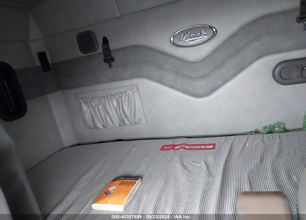 2015 MACK CXU613 CXU600 VIN: 1M1AW09Y2FM043218