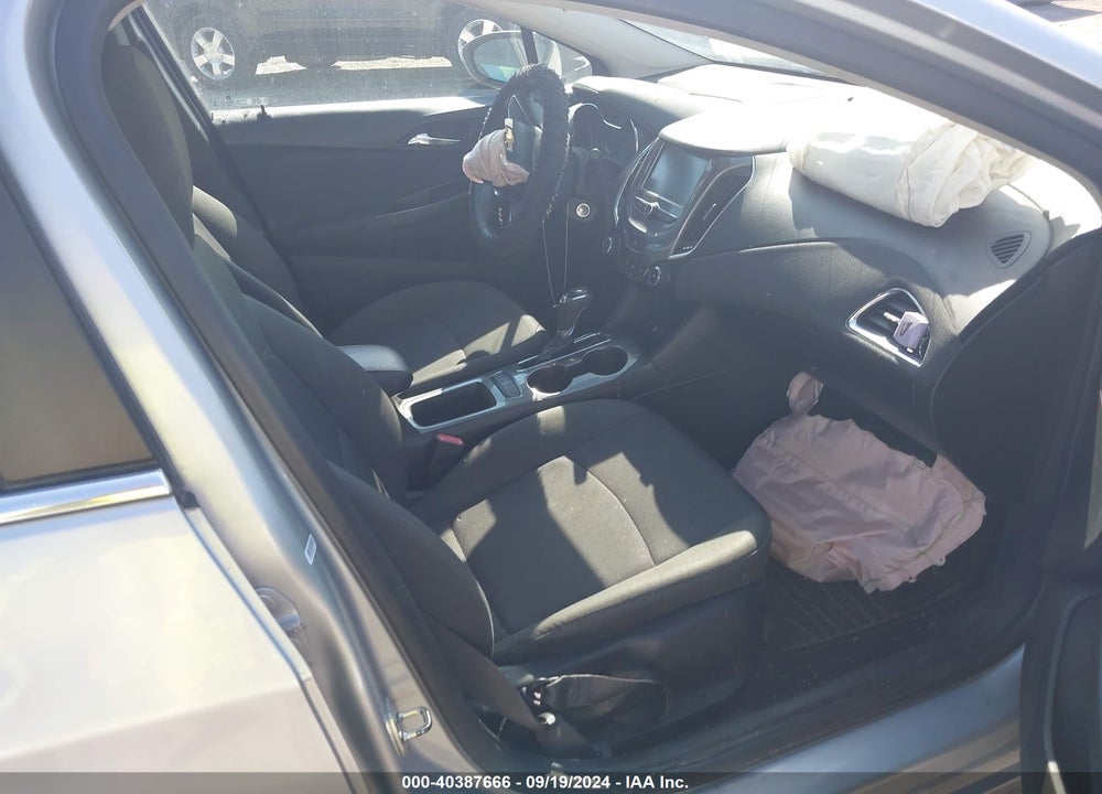 2018 CHEVROLET CRUZE LT AUTO VIN: 1G1BE5SM9J7136362