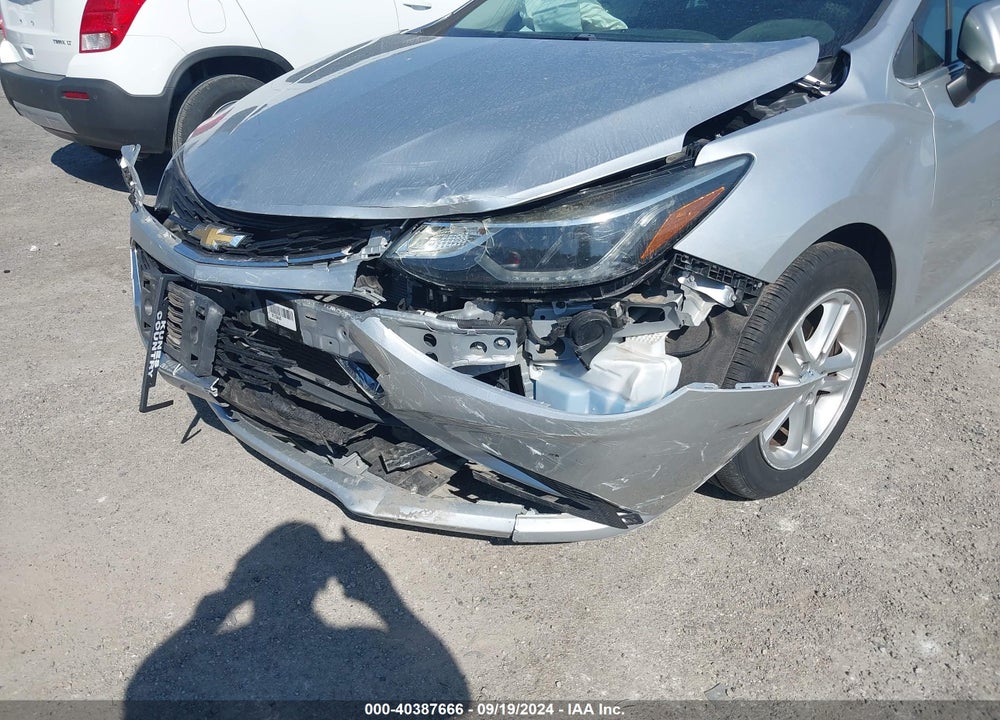2018 CHEVROLET CRUZE LT AUTO VIN: 1G1BE5SM9J7136362