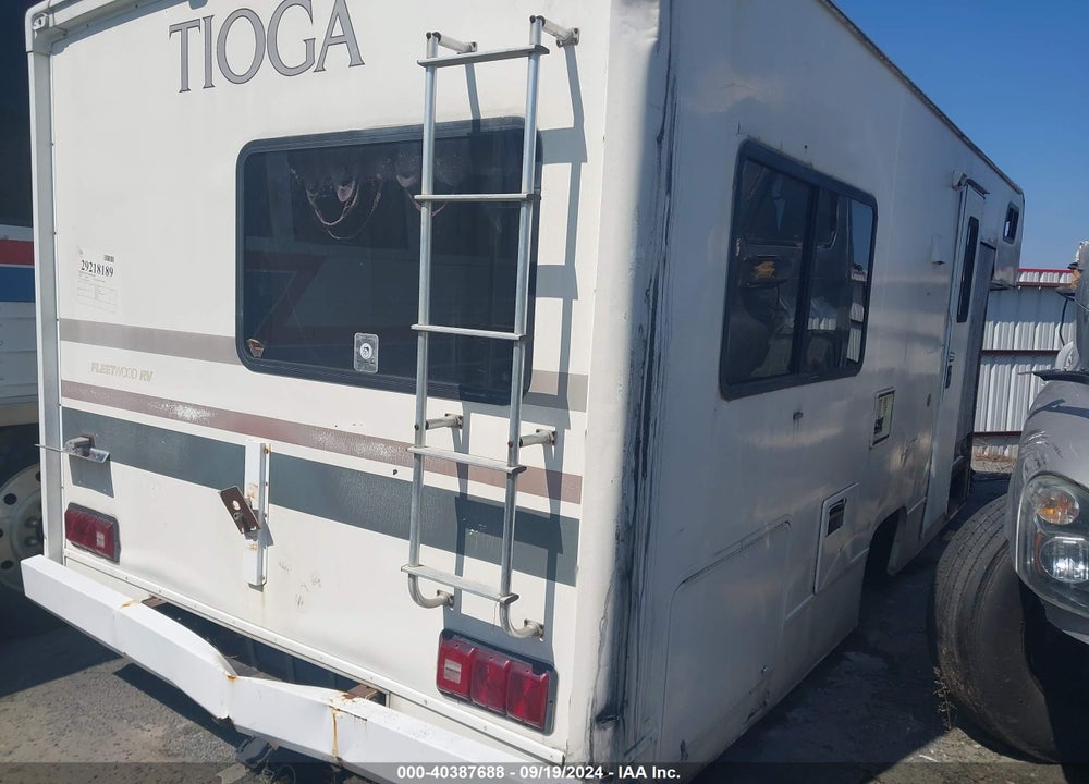 2000 FORD E-350 CUTAWAY STANDARD VIN: 1FDWE35S5YHA34709