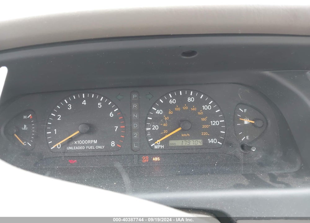 1998 TOYOTA AVALON XL VIN: 4T1BF18B6WU271869