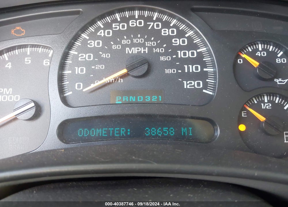 2005 CHEVROLET SUBURBAN 1500 LS VIN: 3GNEC16Z25G117419