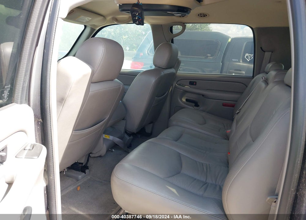 2005 CHEVROLET SUBURBAN 1500 LS VIN: 3GNEC16Z25G117419