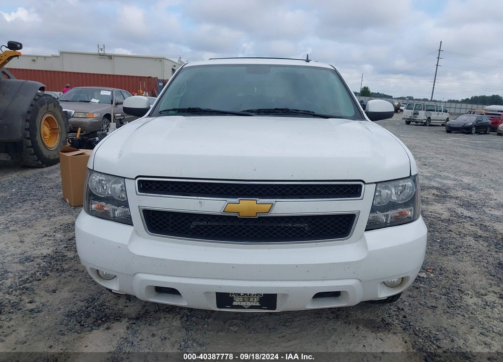 2014 CHEVROLET SUBURBAN 1500 LT VIN: 1GNSKJE75ER123088
