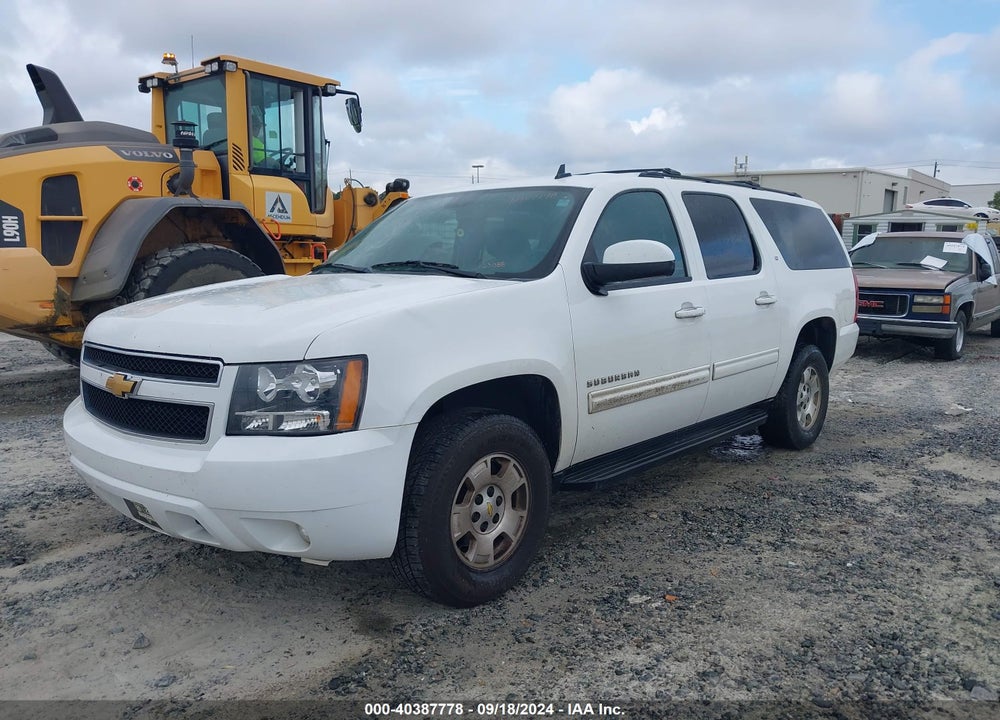 2014 CHEVROLET SUBURBAN 1500 LT VIN: 1GNSKJE75ER123088