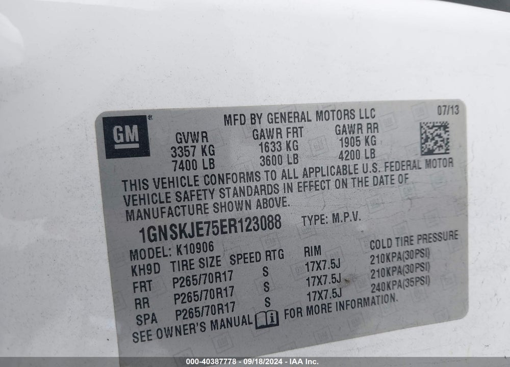 2014 CHEVROLET SUBURBAN 1500 LT VIN: 1GNSKJE75ER123088