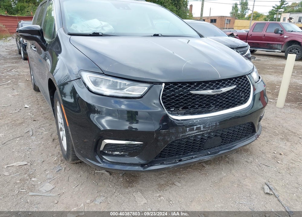 2022 CHRYSLER PACIFICA TOURING L VIN: 2C4RC1BG5NR128777