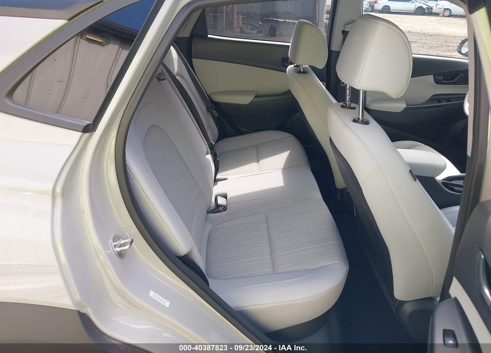 2022 HYUNDAI KONA SEL VIN: KM8K6CAB4NU864019