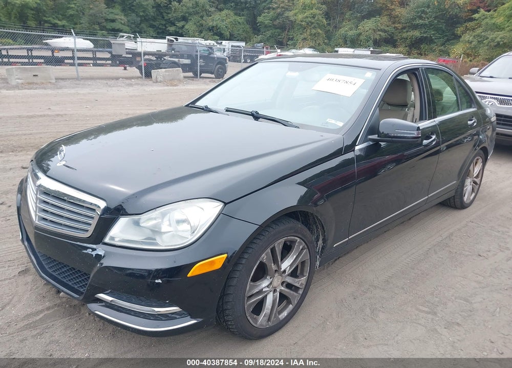2012 MERCEDES-BENZ C 300 LUXURY 4MATIC/SPORT 4MATIC VIN: WDDGF8BB3CF892357