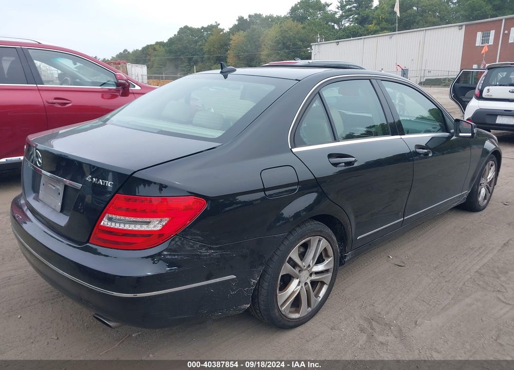 2012 MERCEDES-BENZ C 300 LUXURY 4MATIC/SPORT 4MATIC VIN: WDDGF8BB3CF892357
