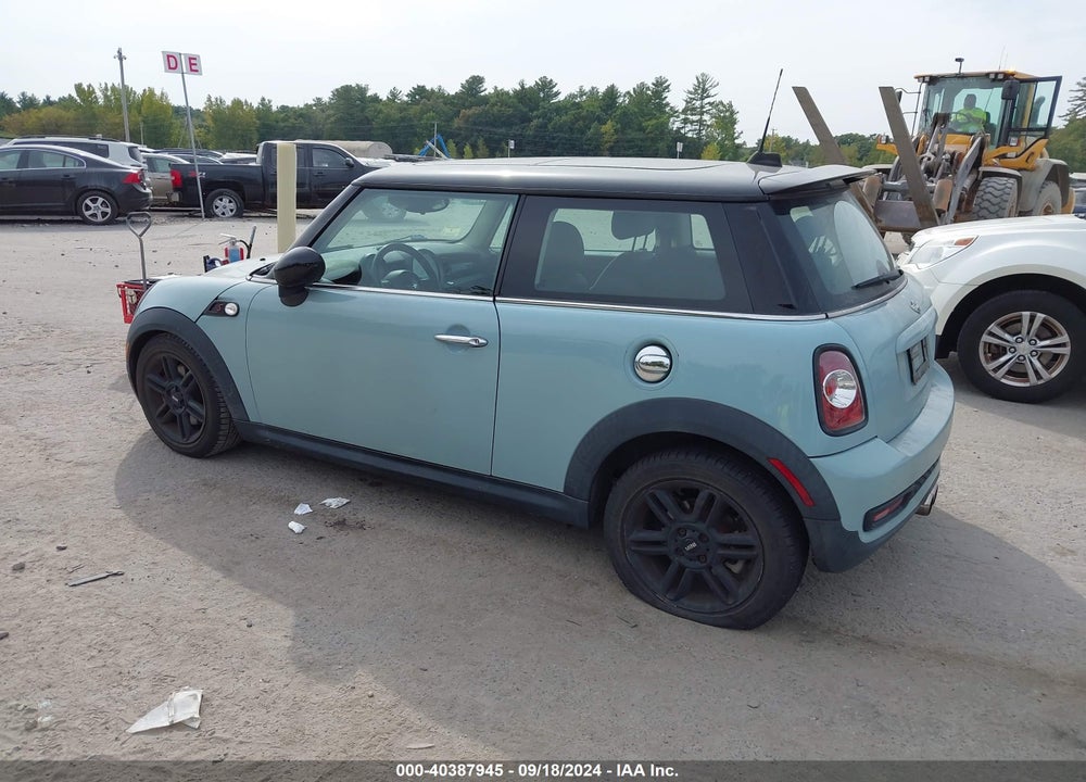 2012 MINI COOPER S VIN: WMWSV3C56CTY26094