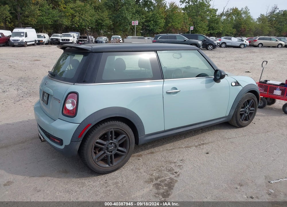 2012 MINI COOPER S VIN: WMWSV3C56CTY26094