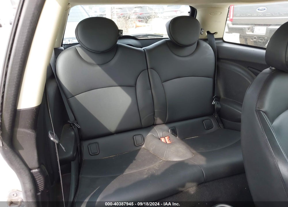 2012 MINI COOPER S VIN: WMWSV3C56CTY26094