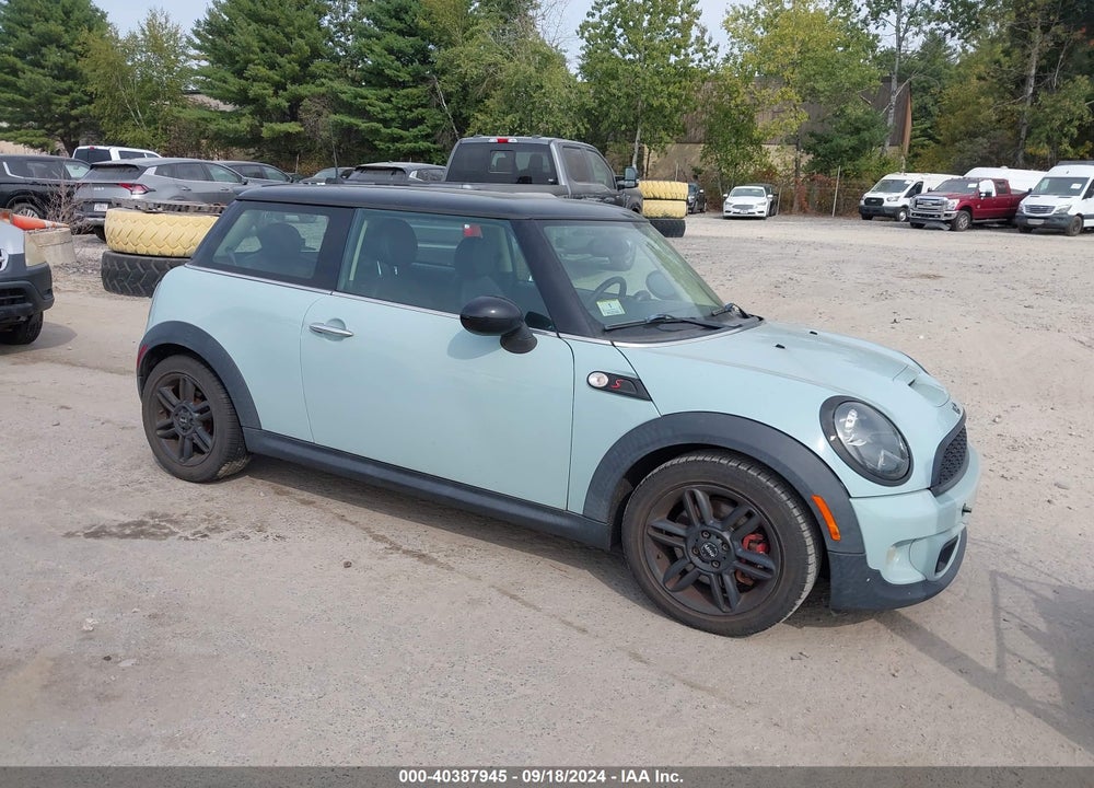 2012 MINI COOPER S VIN: WMWSV3C56CTY26094