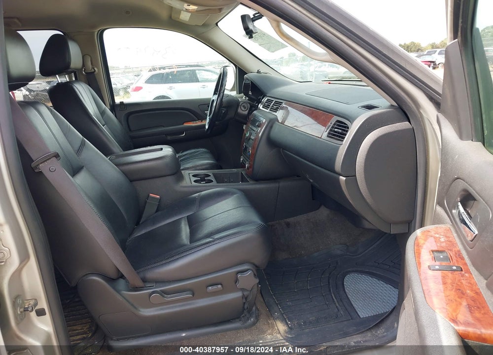 2009 CHEVROLET SUBURBAN 1500 LT2 VIN: 1GNFK26379R281456