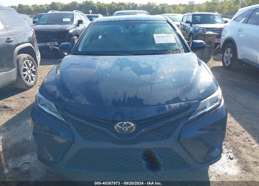 2018 TOYOTA CAMRY SE VIN: 4T1B11HK5JU640910
