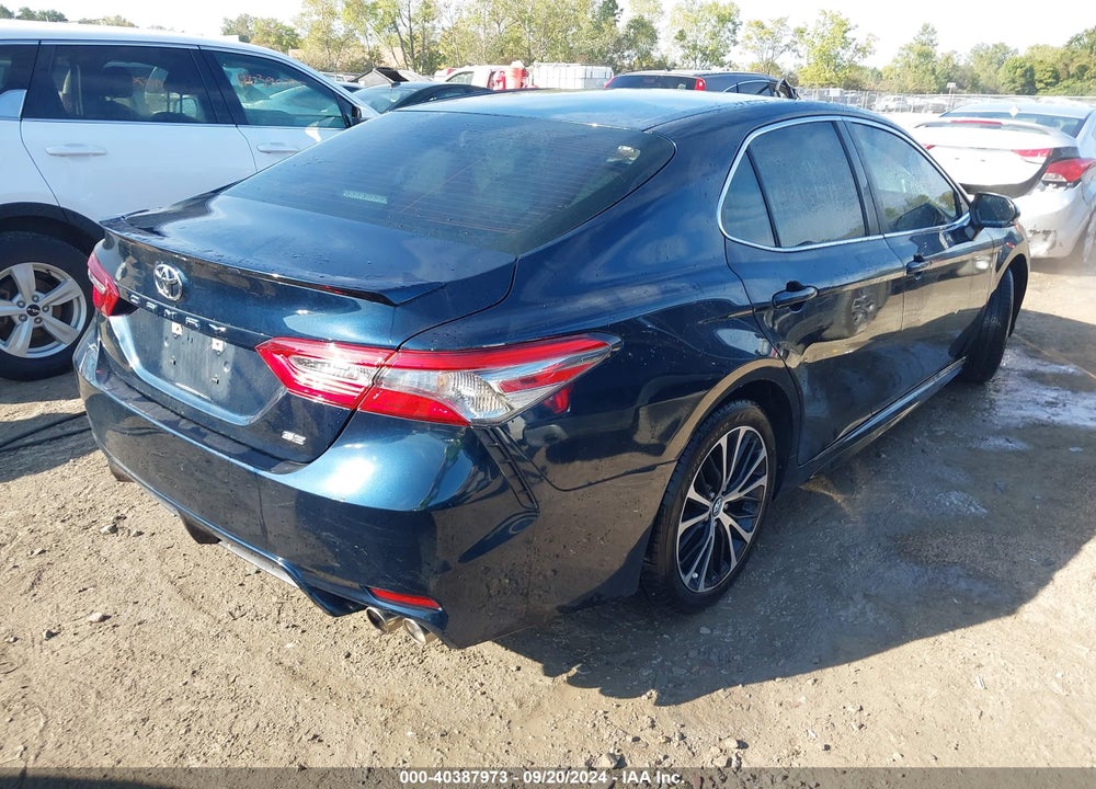 2018 TOYOTA CAMRY SE VIN: 4T1B11HK5JU640910