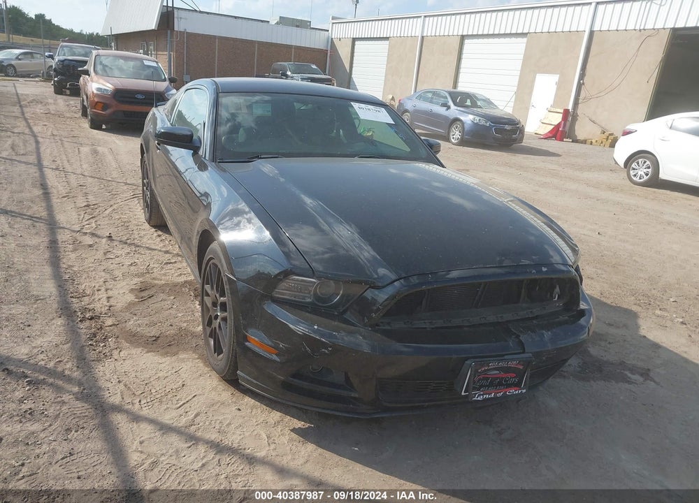 2014 FORD MUSTANG V6 VIN: 1ZVBP8AM4E5231205