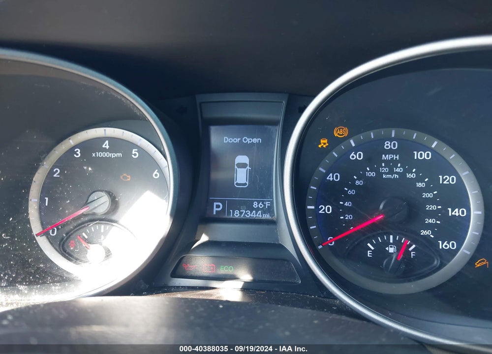 2014 HYUNDAI SANTA FE GLS VIN: KM8SM4HF8EU087719