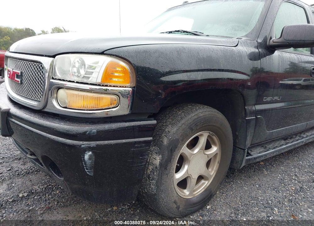 2005 GMC YUKON XL 1500 DENALI VIN: 1GKFK66U35J266328