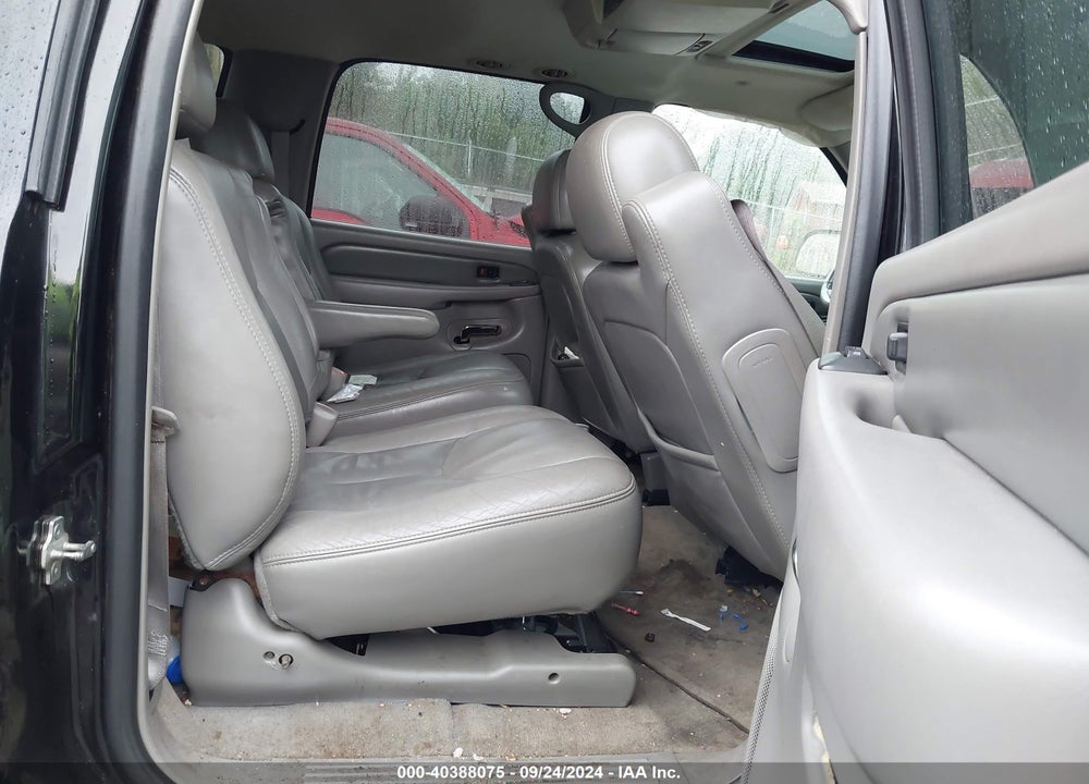 2005 GMC YUKON XL 1500 DENALI VIN: 1GKFK66U35J266328