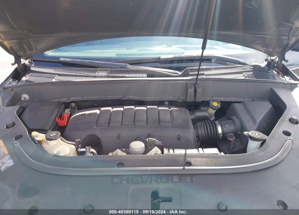 2011 CHEVROLET TRAVERSE LS VIN: 1GNKREED4BJ331241