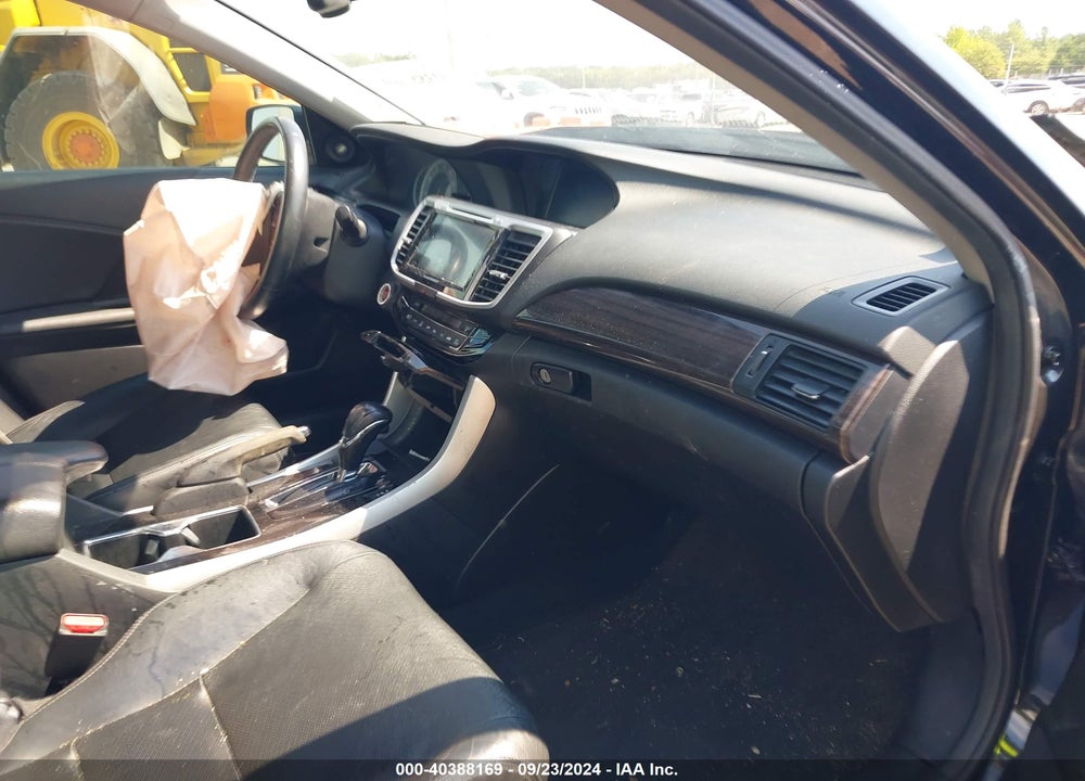 2017 HONDA ACCORD EX-L VIN: 1HGCR2F92HA066206