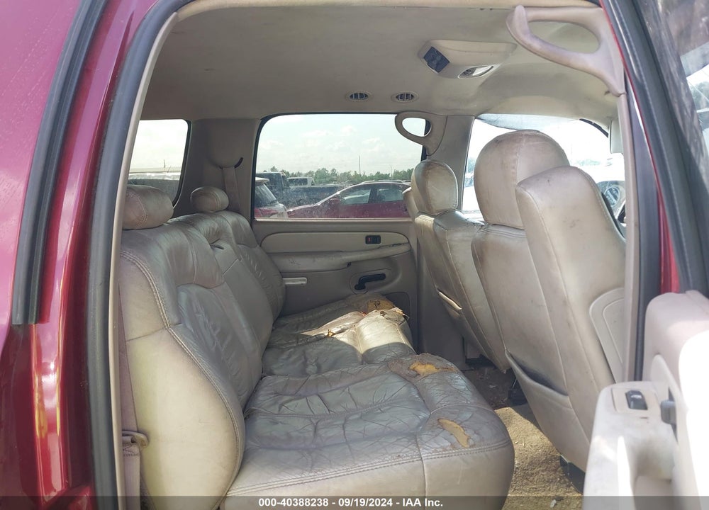 2001 CHEVROLET SUBURBAN 1500 LS VIN: 1GNEC16T71J254098