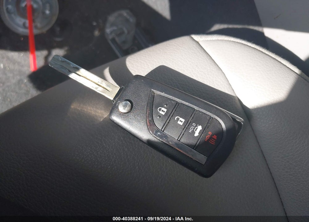 2022 TOYOTA CAMRY SE VIN: 4T1G11AKXNU045587