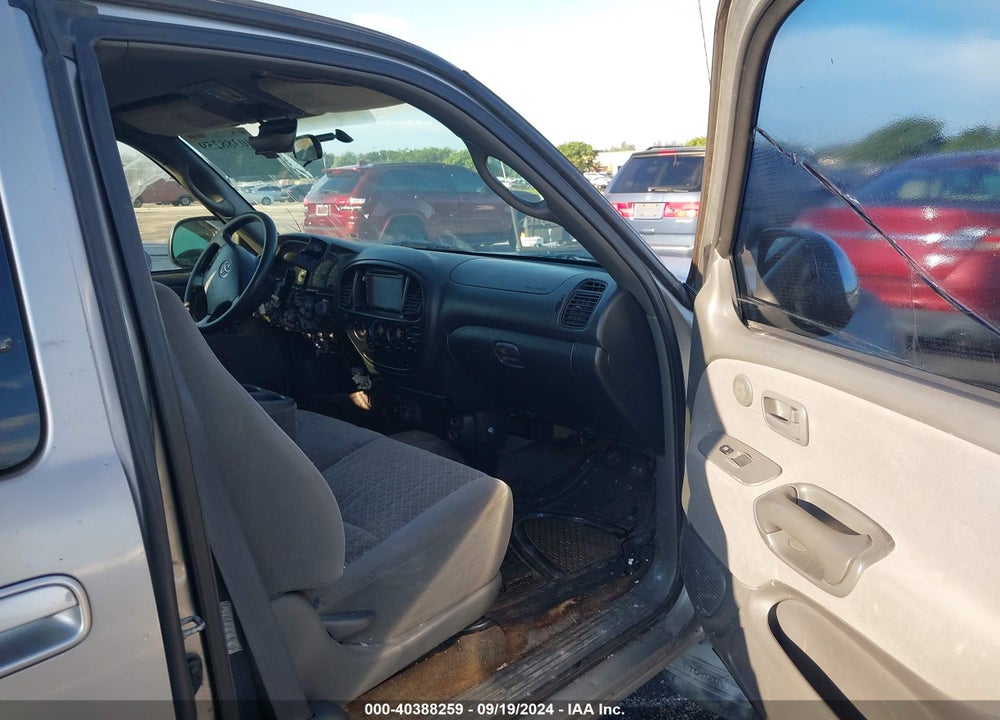 2005 TOYOTA TUNDRA SR5 V8 VIN: 5TBRT34105S460596