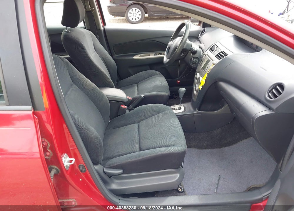 2009 TOYOTA YARIS VIN: JTDBT903391332746