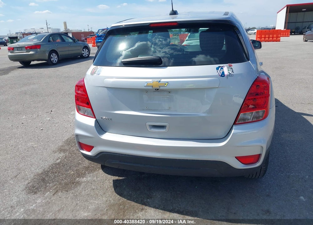 2018 CHEVROLET TRAX LS VIN: 3GNCJKSB0JL213241
