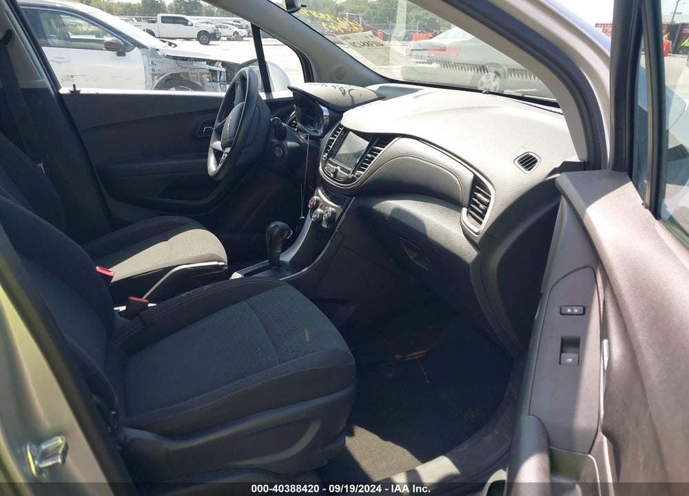 2018 CHEVROLET TRAX LS VIN: 3GNCJKSB0JL213241