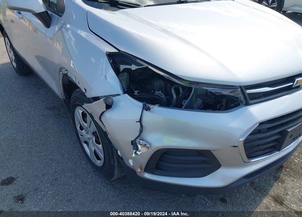 2018 CHEVROLET TRAX LS VIN: 3GNCJKSB0JL213241