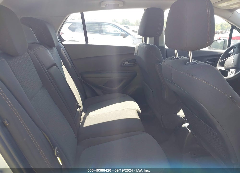 2018 CHEVROLET TRAX LS VIN: 3GNCJKSB0JL213241