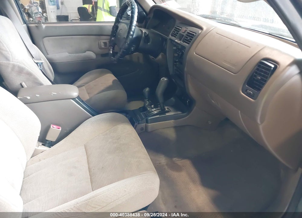 2000 TOYOTA 4RUNNER SR5 V6 VIN: JT3HN86R7Y0313684