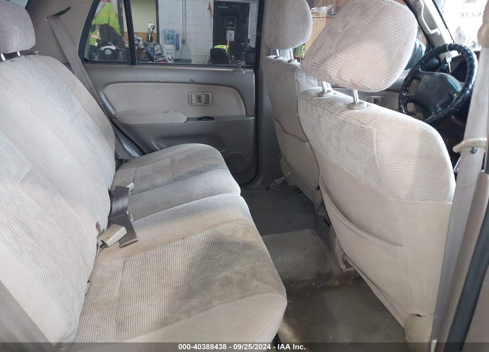 2000 TOYOTA 4RUNNER SR5 V6 VIN: JT3HN86R7Y0313684