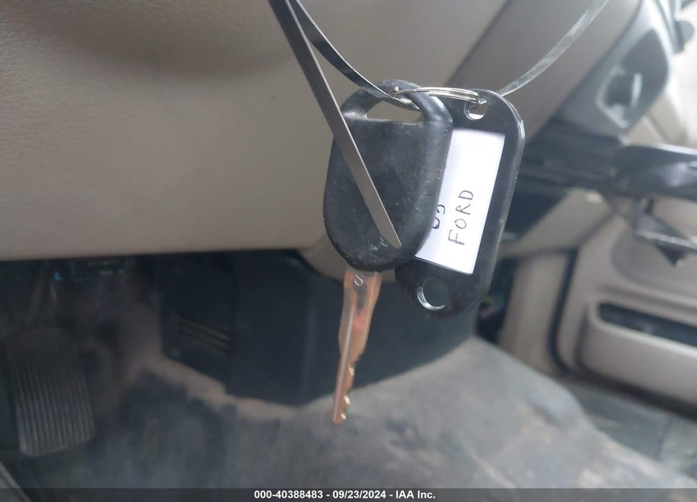 2005 FORD F-150 STX/XL/XLT VIN: 1FTRX12W25FA14514