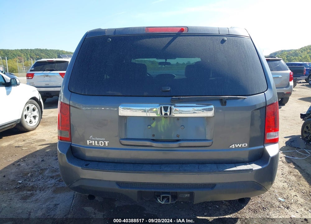 2013 HONDA PILOT LX VIN: 5FNYF4H23DB059923