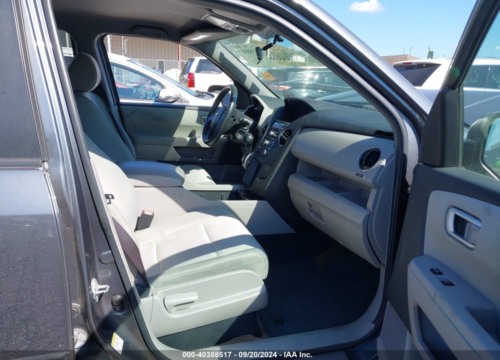 2013 HONDA PILOT LX VIN: 5FNYF4H23DB059923
