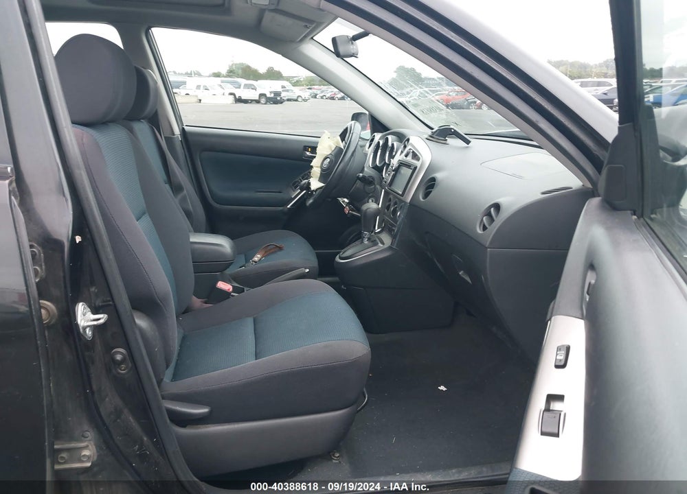 2005 TOYOTA MATRIX/XR VIN: 2T1KR32E15C456563