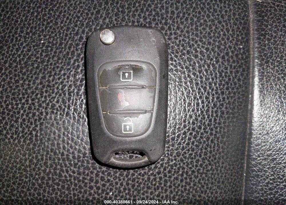 2011 KIA SOUL VIN: KNDJT2A26B7225461